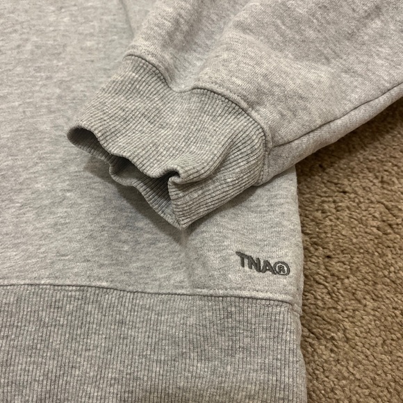 Aritzia TNA Cozy Fleece Perfect Fit Heather Gray Chrome Crewneck Sweatshirt XL - Picture 3 of 9